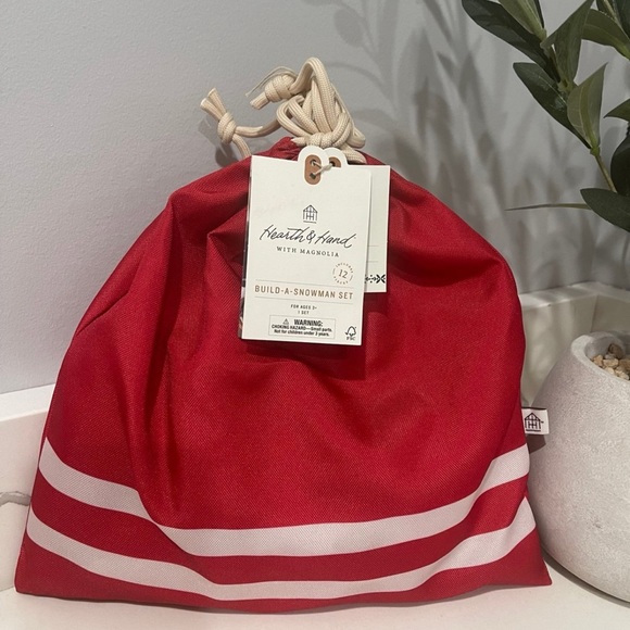 Hearth and hand build a snowman set - Picture 2 of 3